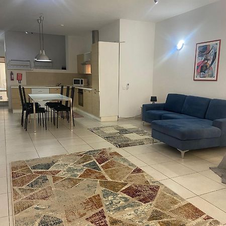 Sliema 2Bed With Backyard Apartment Екстериор снимка